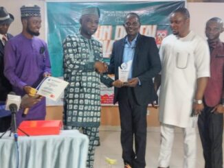 Publisher of SOJ WORLDWIDE ONLINE NEWS, Adesoji Omosebi receives Award of Excellence presented by the Osun State Commissioner of Information and Enlightenment, Oluomo Kolapo Alimi on December 20, 2023.