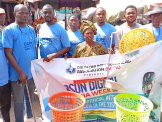 OOPA Members At Igbono Market, Osogbo On Community Service On Environmental Sanitation With Iyaloja of Igbono Market